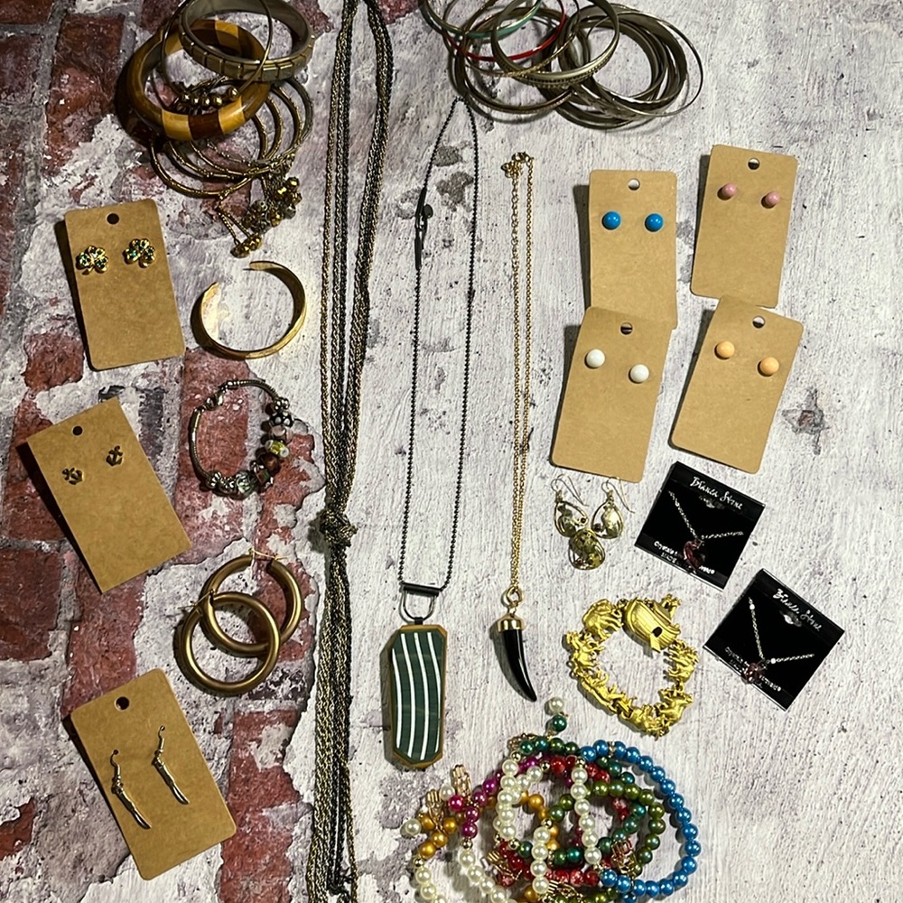 44 Piece Jewelry Lot